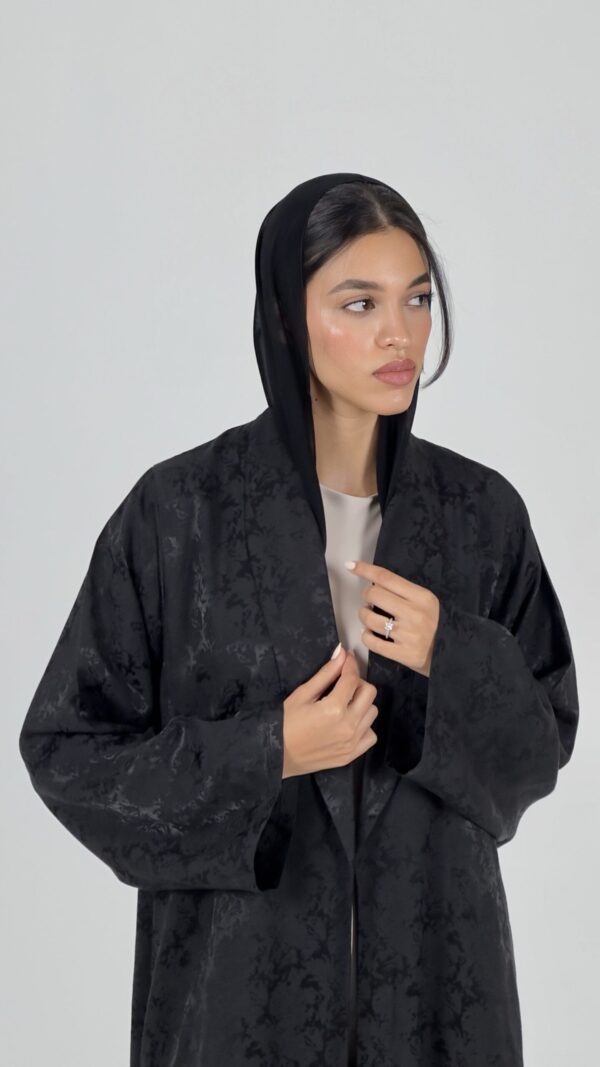 Majestic Black Abaya - Image 4