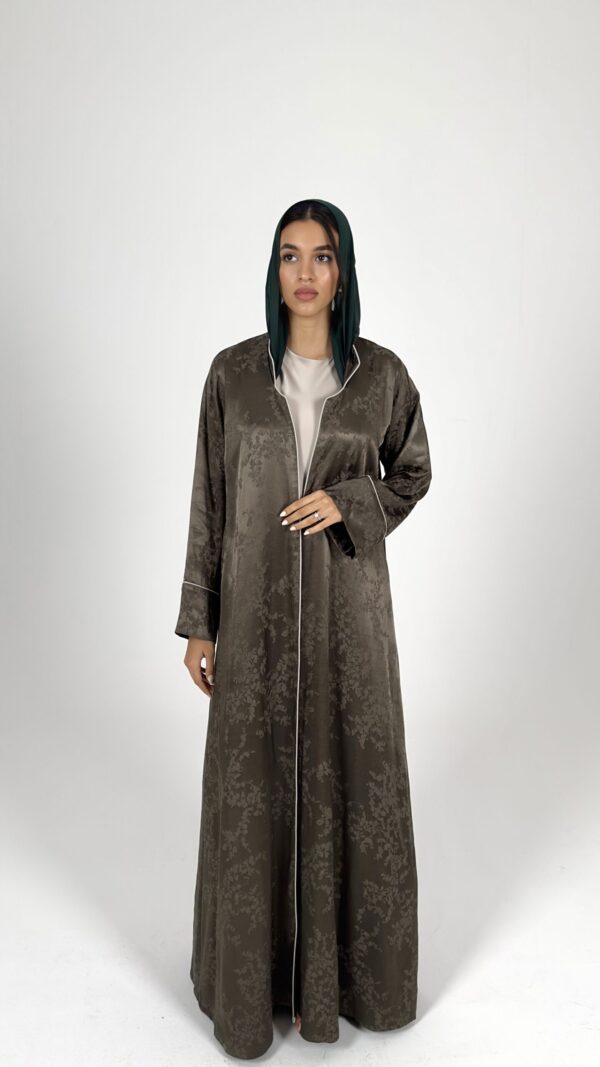 Olive Garden Abaya - Image 1
