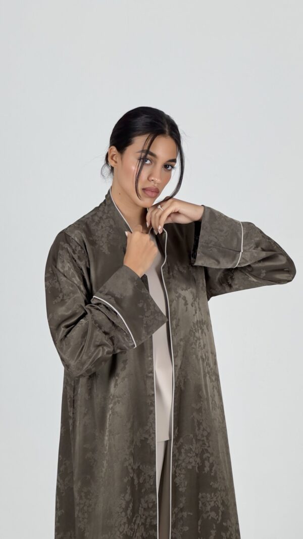 Olive Garden Abaya - Image 3