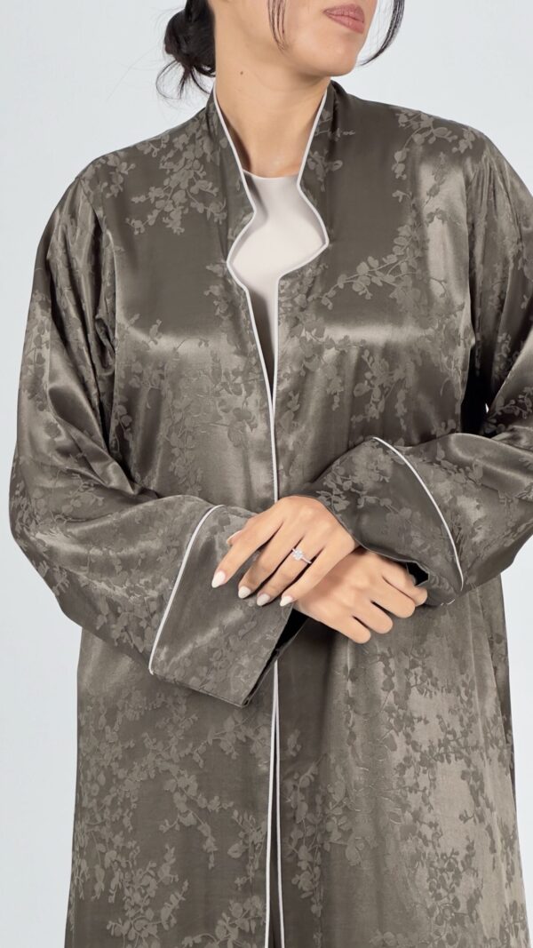 Olive Garden Abaya - Image 4
