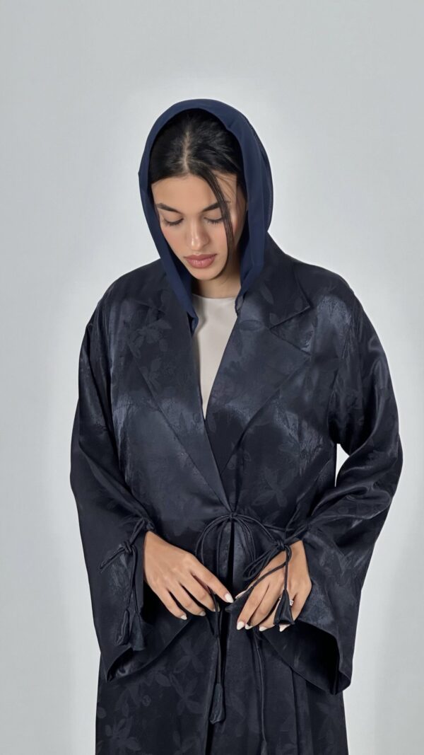 Stray Night Wrap Abaya - Image 4